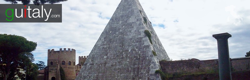 Rome Pyramide de Cestius - Pyramid of Cestius
